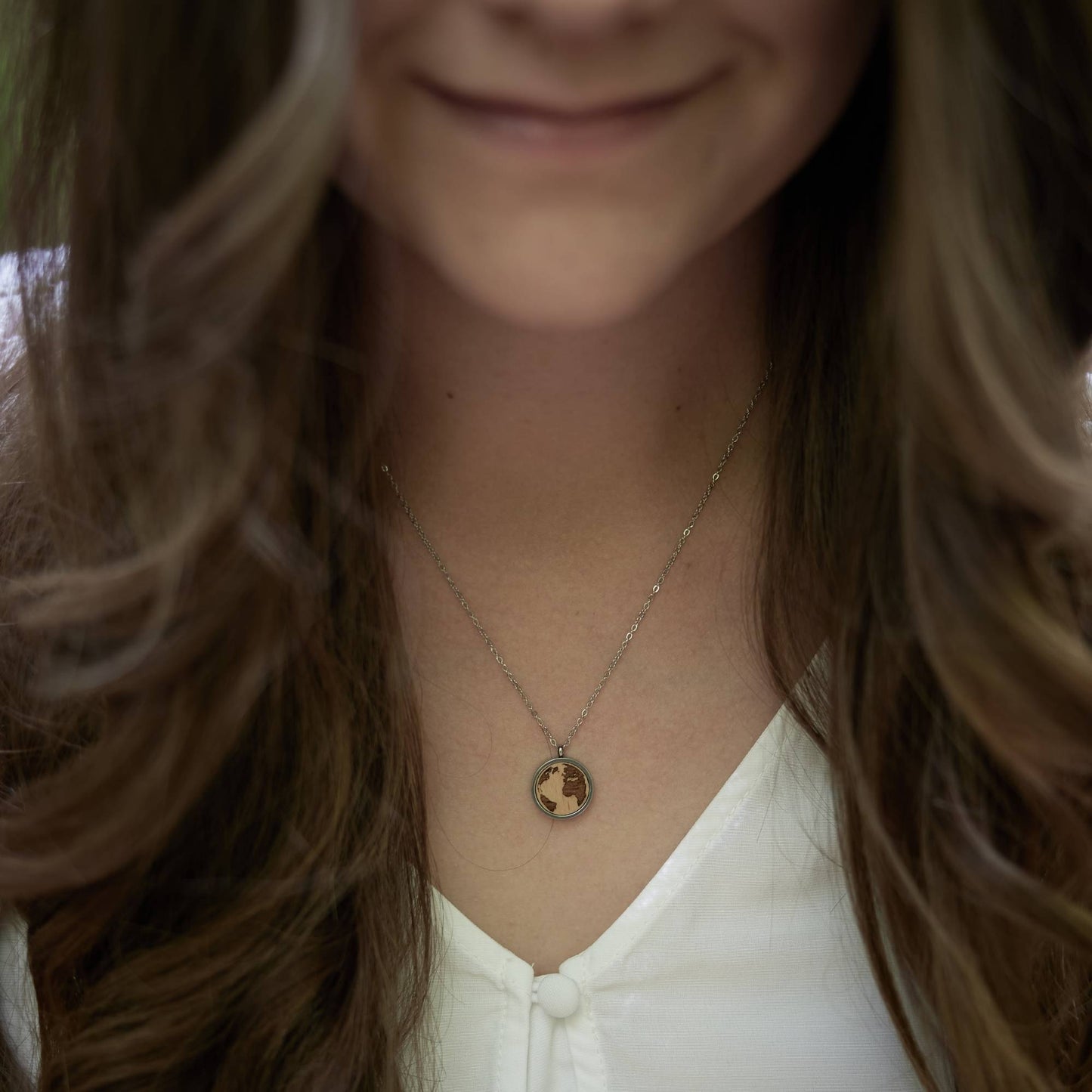 Halskette "Weltkugel" Holz Buche